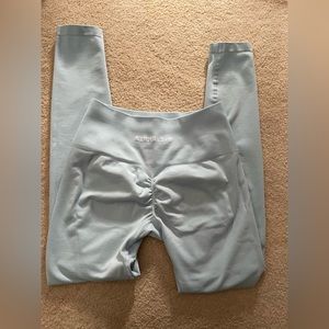 Size medium Alphalete amplify leggings